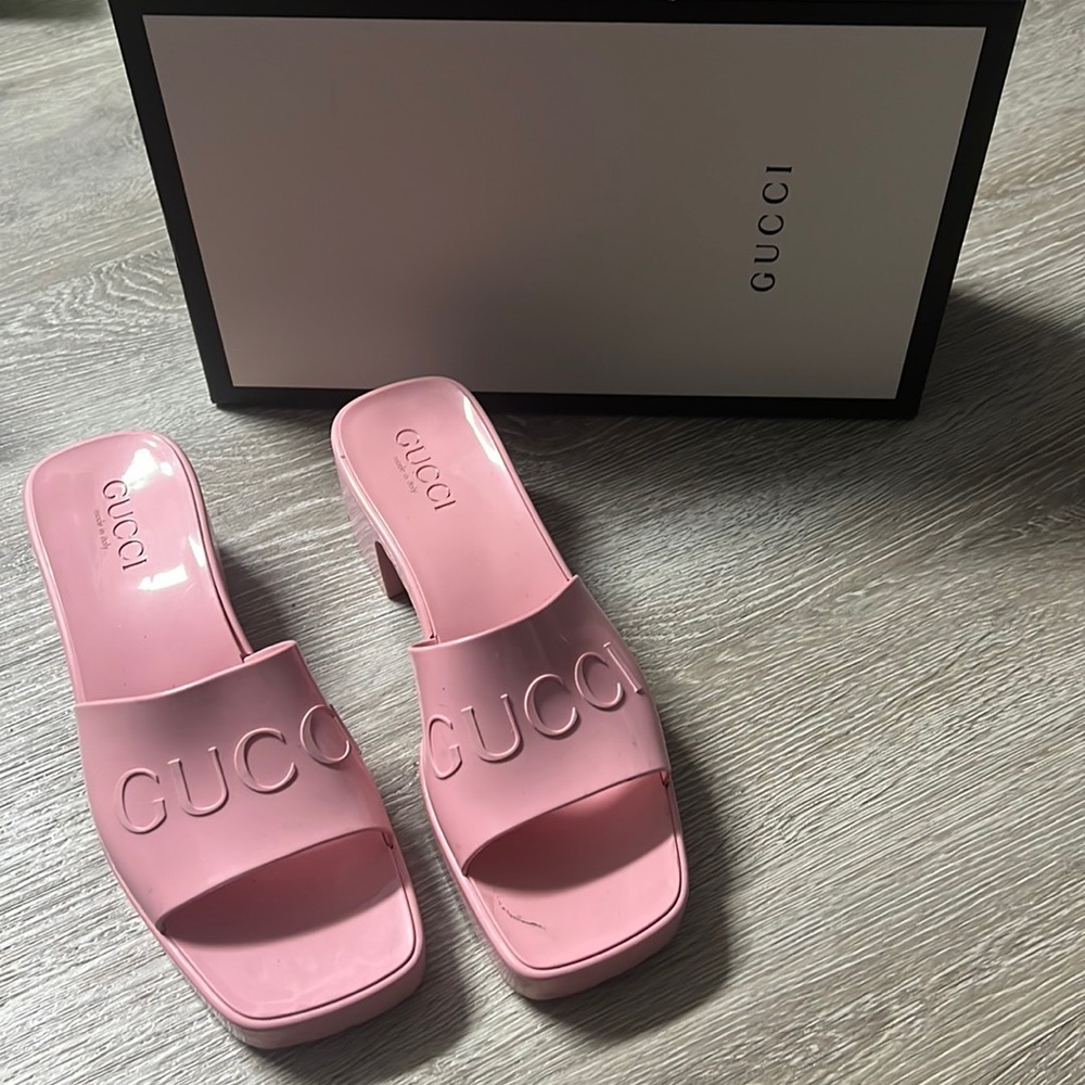 Gucci platform sandals pink